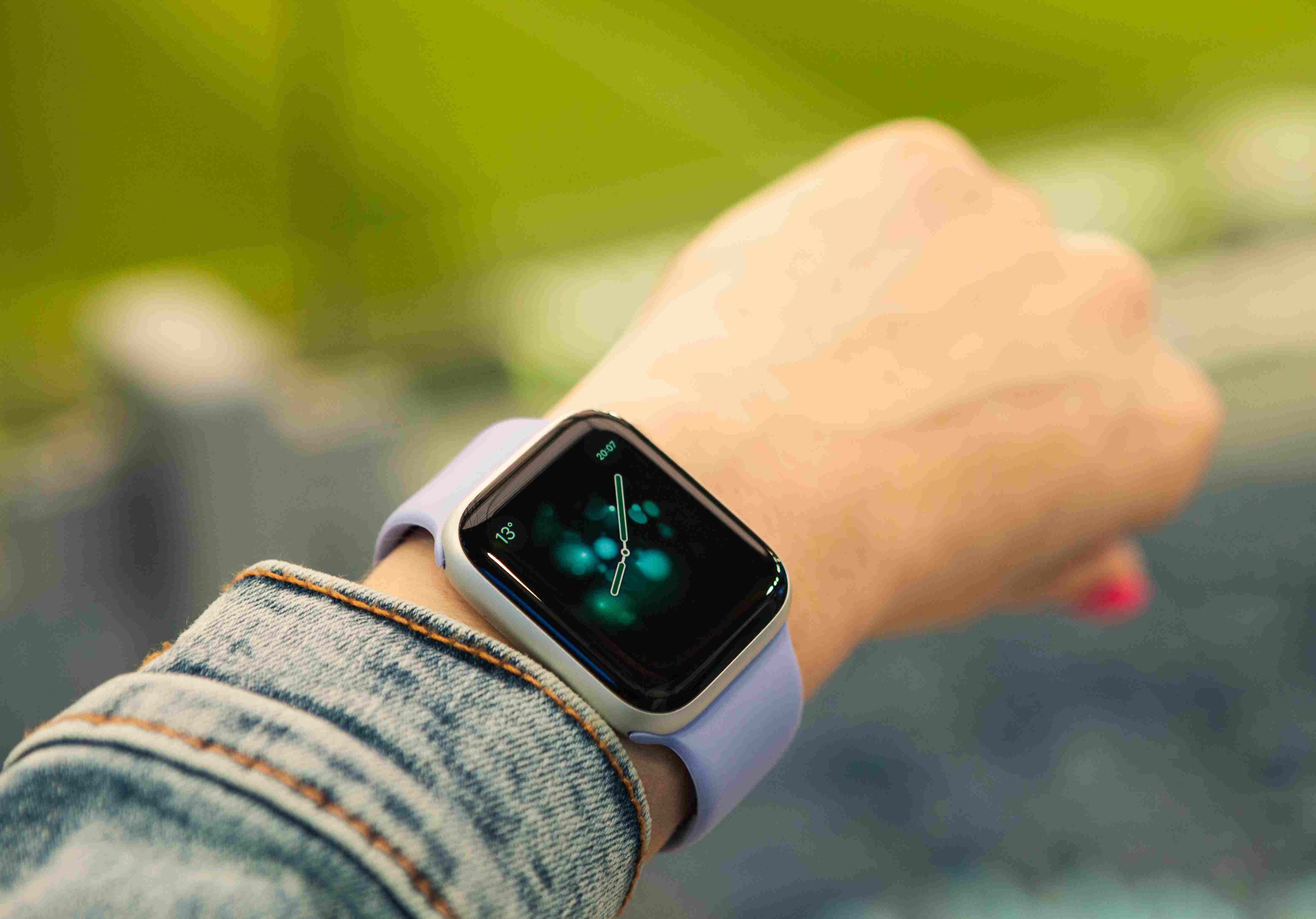Apple Watch ne charge plus et chauffe : que faire pour la sauver ?