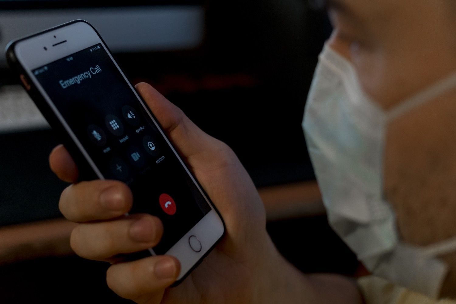 iPhone devient noir pendant un appel : comprendre et réparer