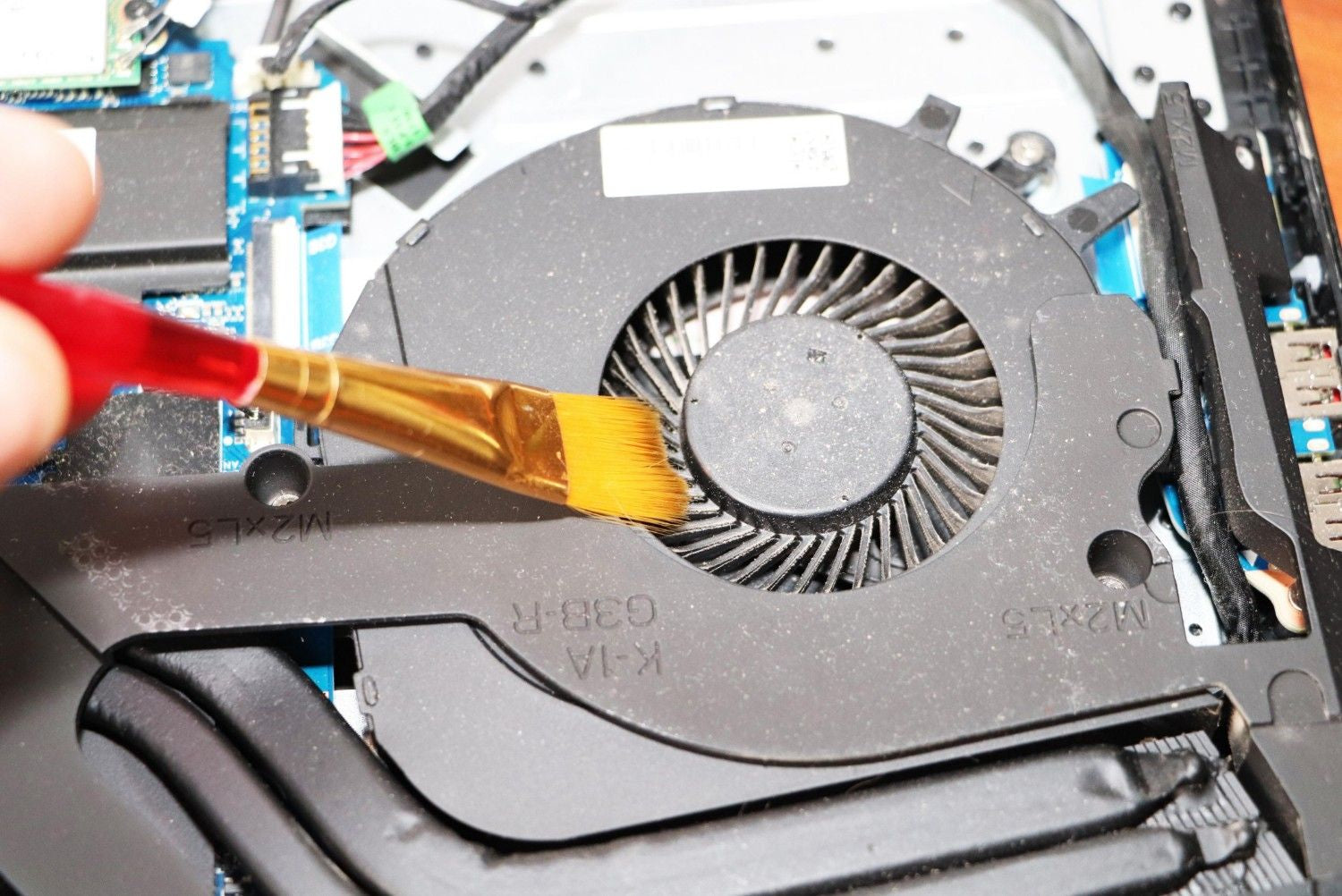 MacBook qui chauffe avec ventilateur : comprendre et agir efficacement