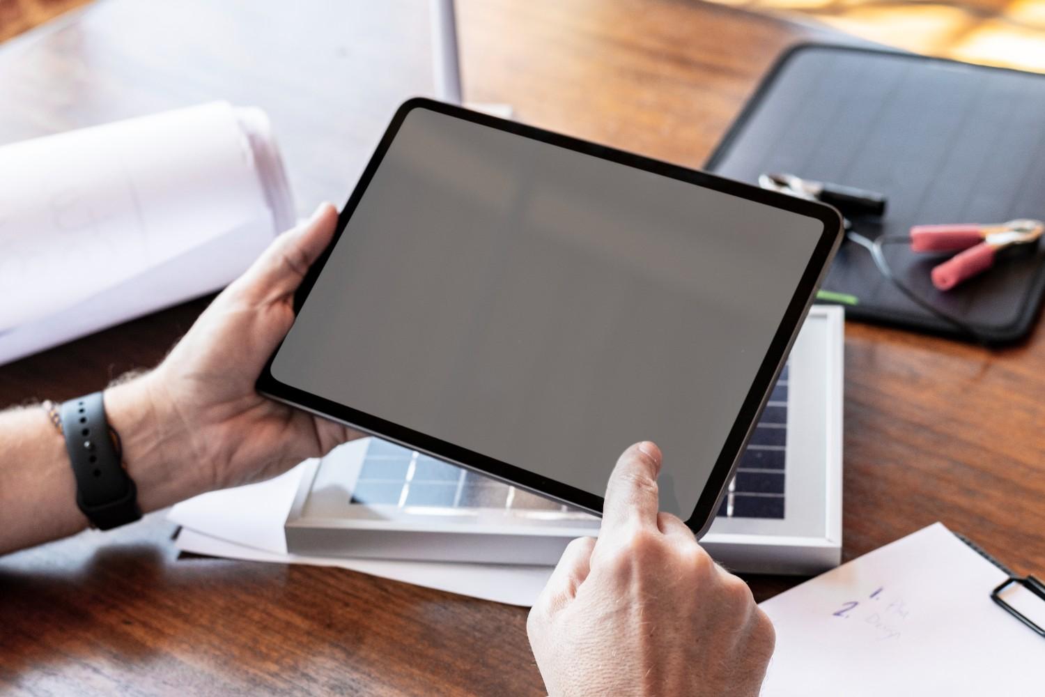 Tablette Apple qui ne se charge plus : que faire ?