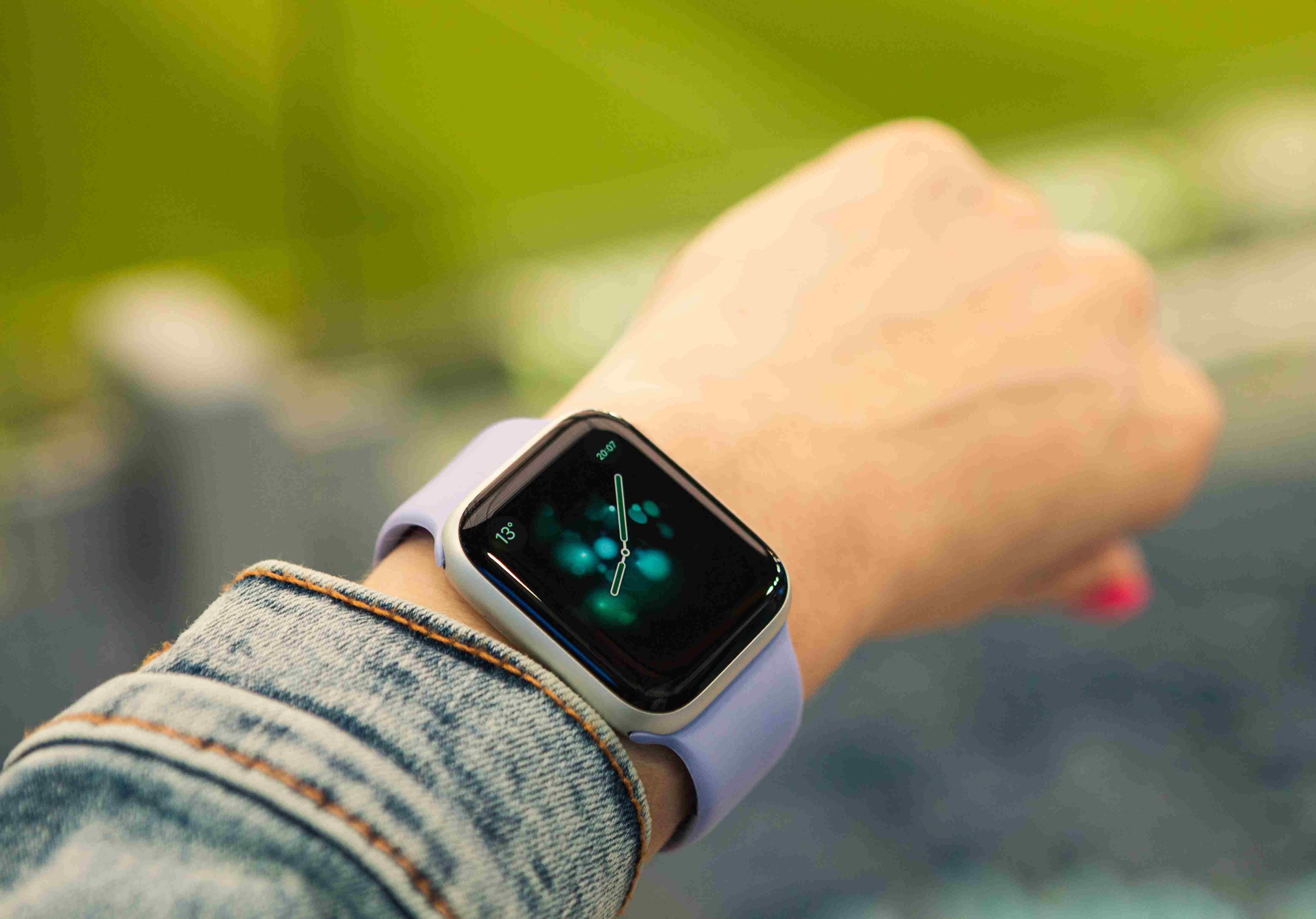 Apple Watch écran noir mais fonctionne encore : solutions simples et efficaces