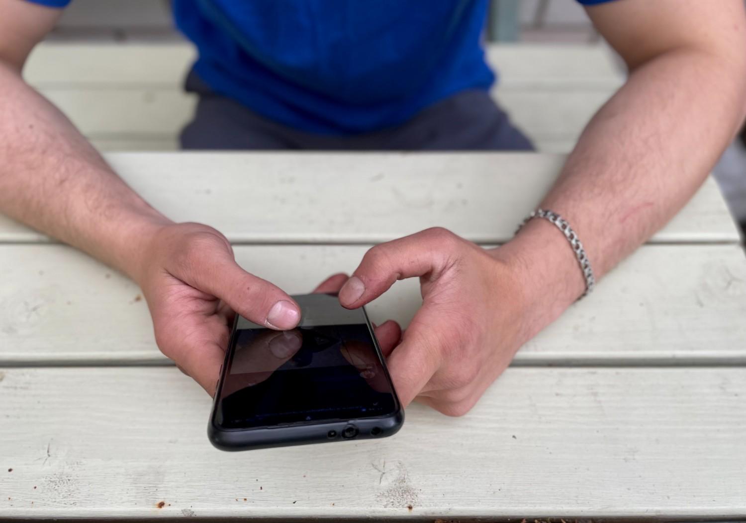 iPhone 11 bloqué sur la pomme au démarrage : que faire ?