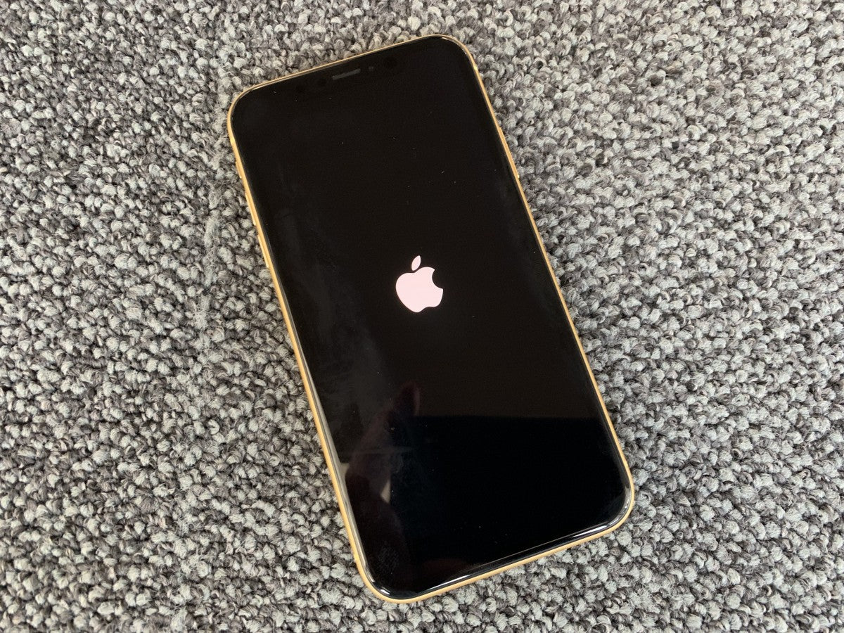 iPhone 12 reste bloqué sur la pomme : que faire pour le débloquer ?