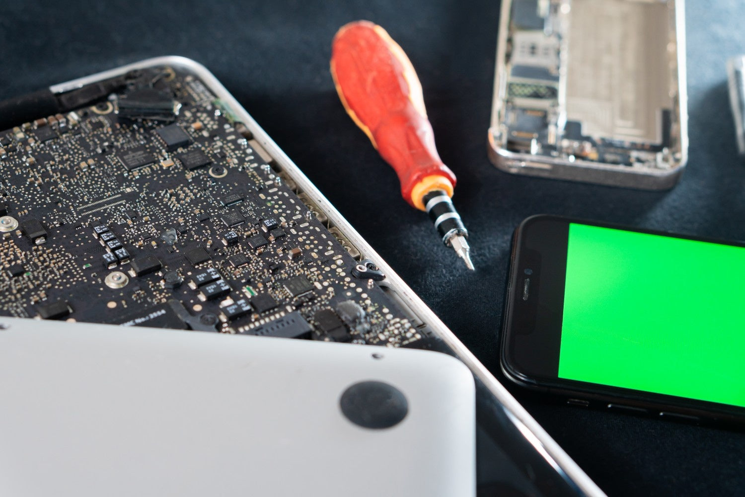 Ventilateur de MacBook bruyant : causes communes et solutions faciles